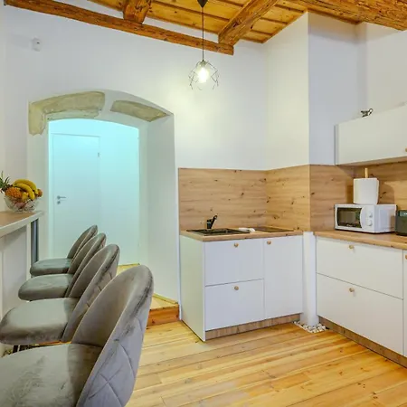 Ch6 By Rentable Apartment Brasov Exterior photo