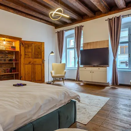 Ch6 By Rentable Apartment Brasov Exterior photo